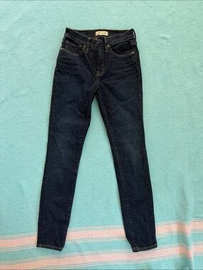 Madewell Dark Blue 9 inch midrise skinny 25